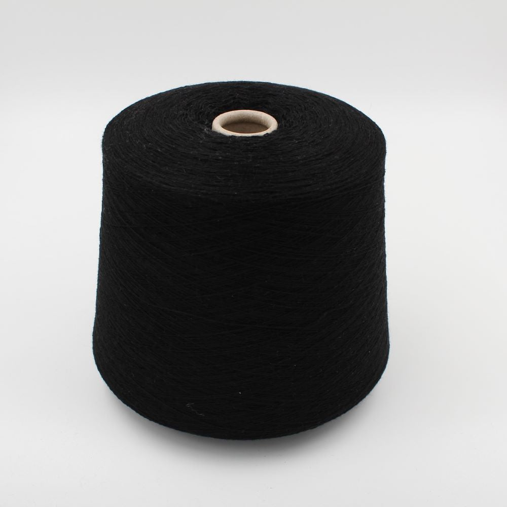 2/28 70% extrafine merino 30% cashmere black cone 530 gr