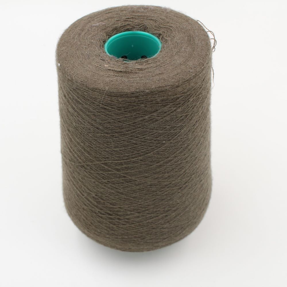 yarn 2/60 100% Cashmere dark green bobbins 610 gr