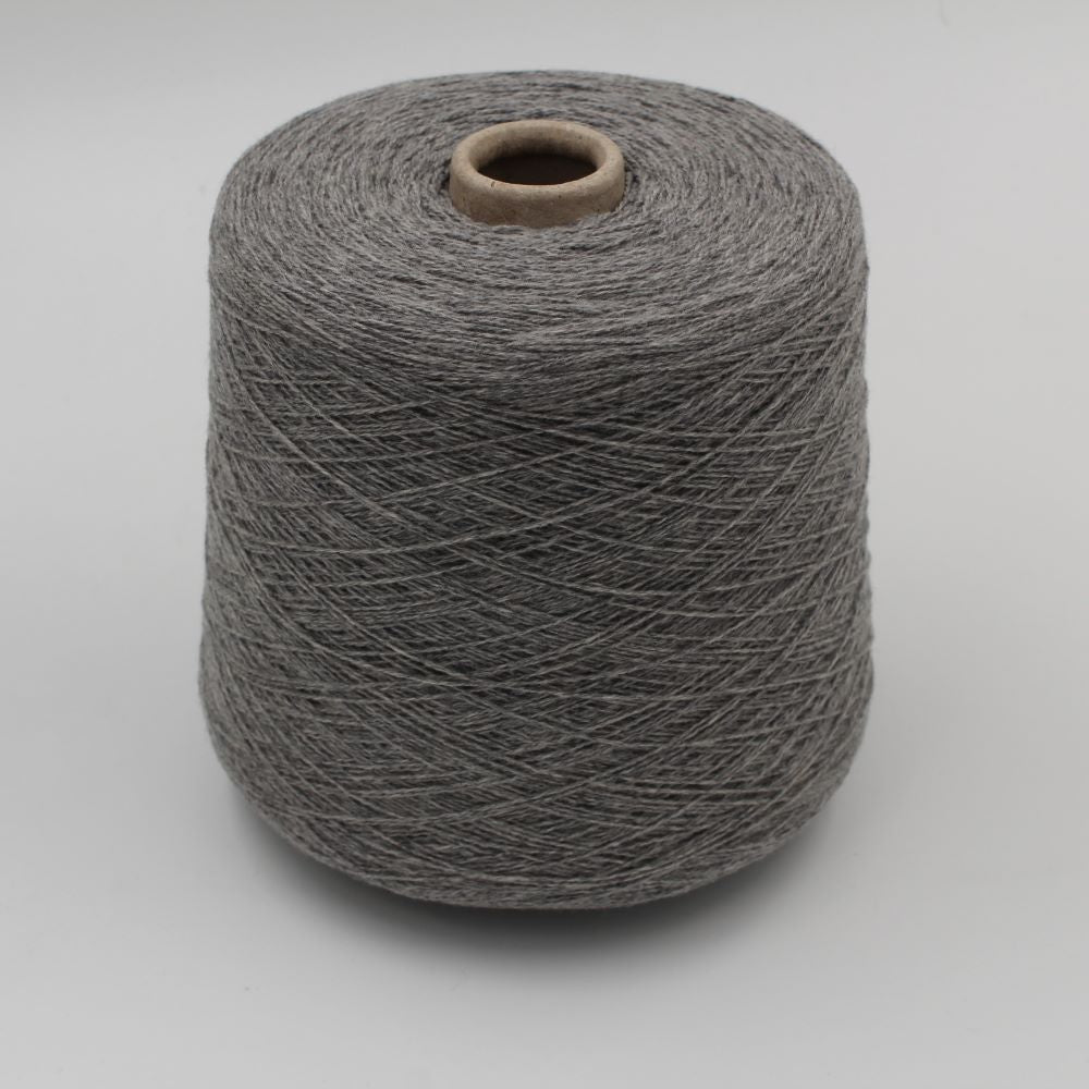 ALTER-ECO filato 97% cashmere 3% lana merino nm 2/12 colore grigio medio rocche 410 gr