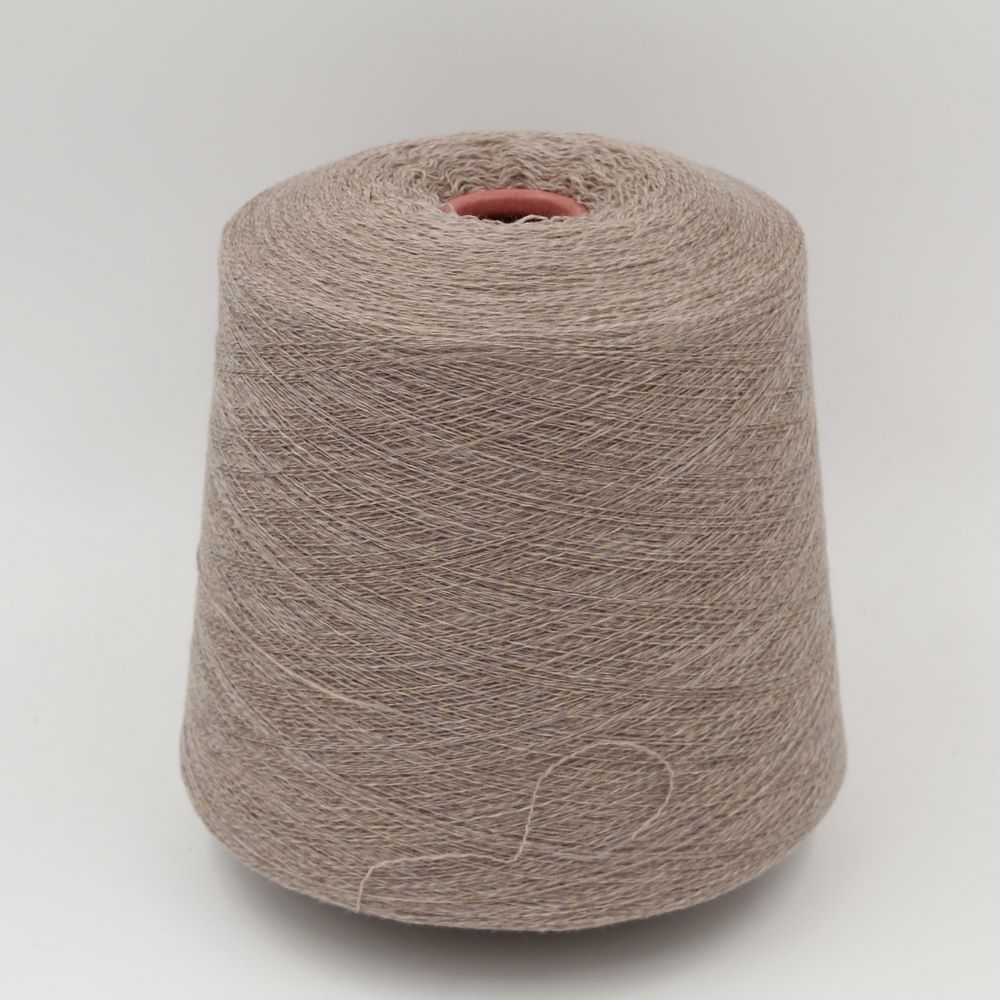 Filato Nm. 2/28 70% merino extrafine 30% cashmere colore dark brown rocca 530gr