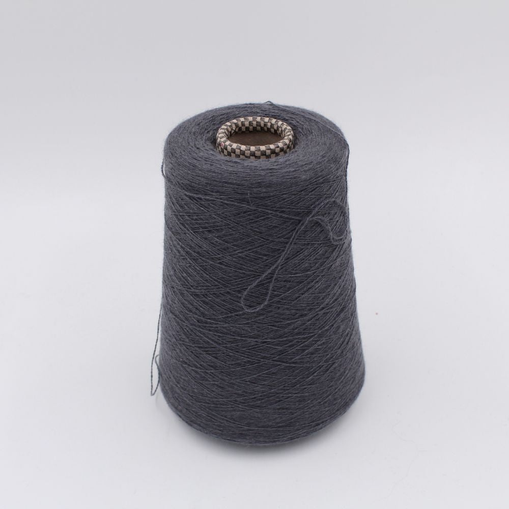 Filato 2/28 100% Cashmere colore grigio rocche 670gr