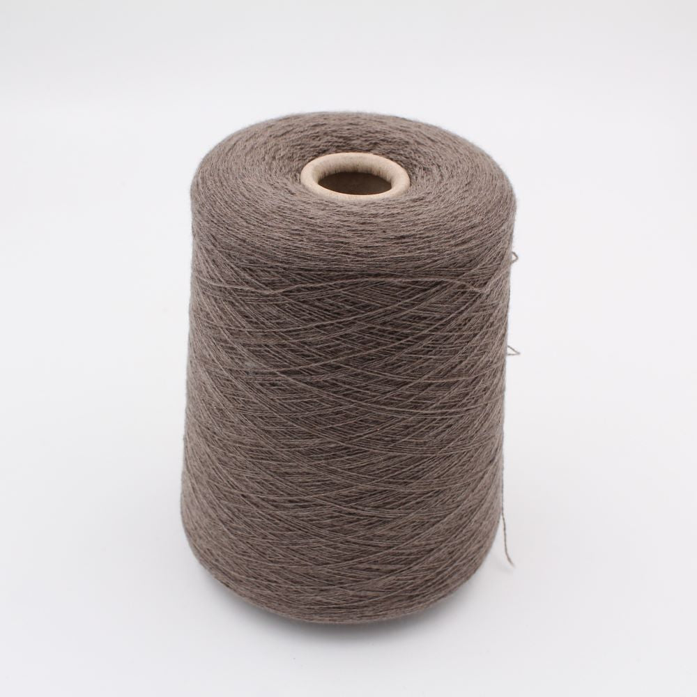 Yarn 2/28 100% Cashmere color dove cones 540gr