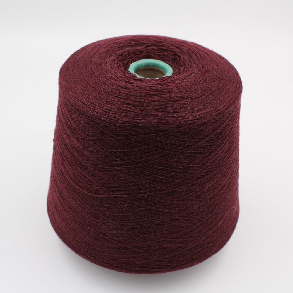 2/28 70% merino extrafine 30% cashmere colore bourdeaux rocca 530 gr