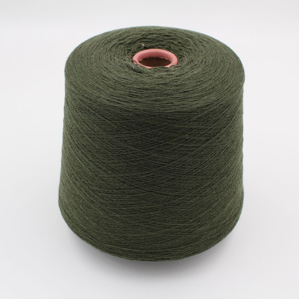 2/28 70% merino extrafine 30% cashmere colore verde rocche 520 gr
