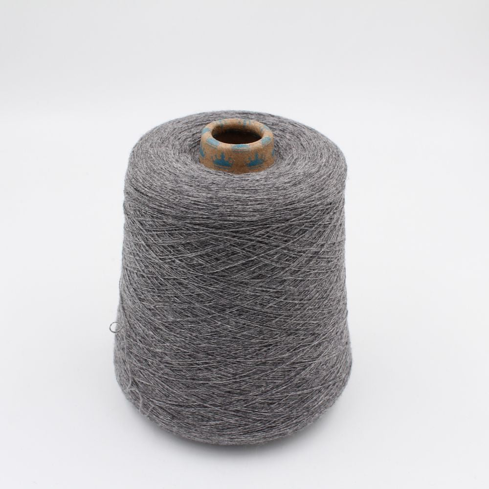 Yarn 2/28 100% Cashmere color light grey cones 570gr