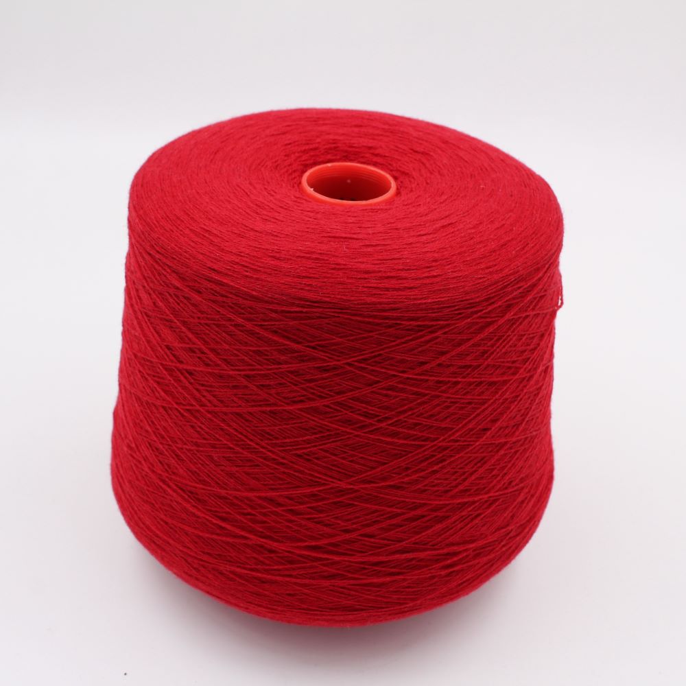 Yarn 2/28 100% Cashmere color red cones 530gr