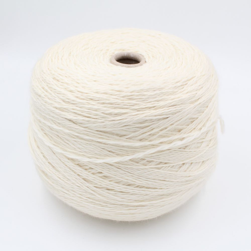 10% Cashmere 90% Merinos nm. 3000 colore bianco rocche 720gr