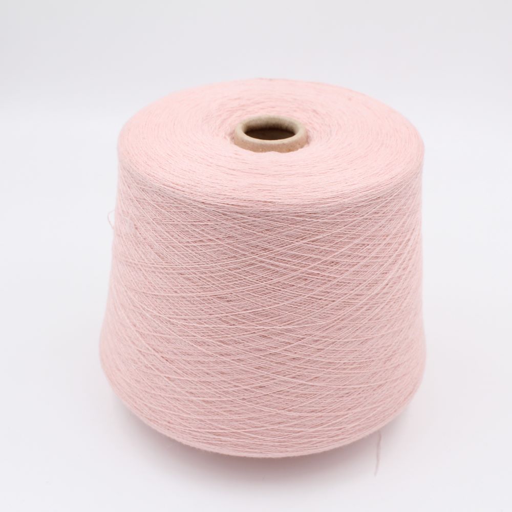 Filato 40% Lana 30% Cashmere 20% Seta 20% Poliammide nm. 20000 colore rosa rocche 540gr