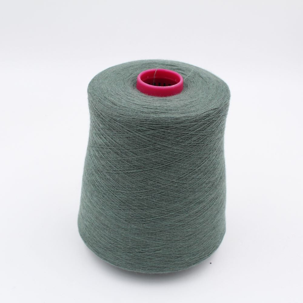 Filato Cashmere 100% nm. 2/48 colore verde rocche 760 gr