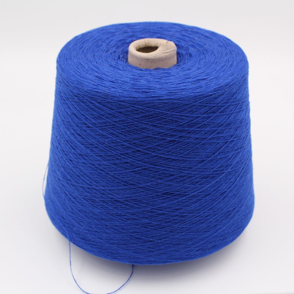 2/28 70% extrafine merino 30% cashmere color royal cones 520 gr