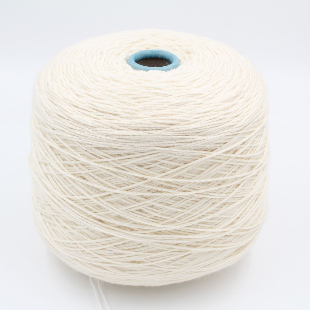 Filato 10% Cashmere 90% Lana nm 4/16 colore bianco naturale rocche 600gr