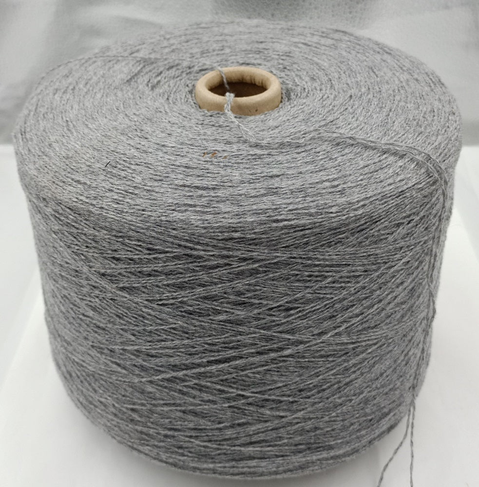 Approfitta dello sconto per provare i filati di Cashmere Riciclato