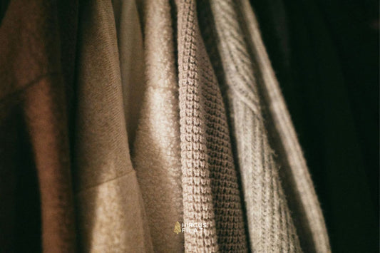 Benefici del Cashmere: Perché scegliere il cashmere per i tuoi progetti a mano o a macchina