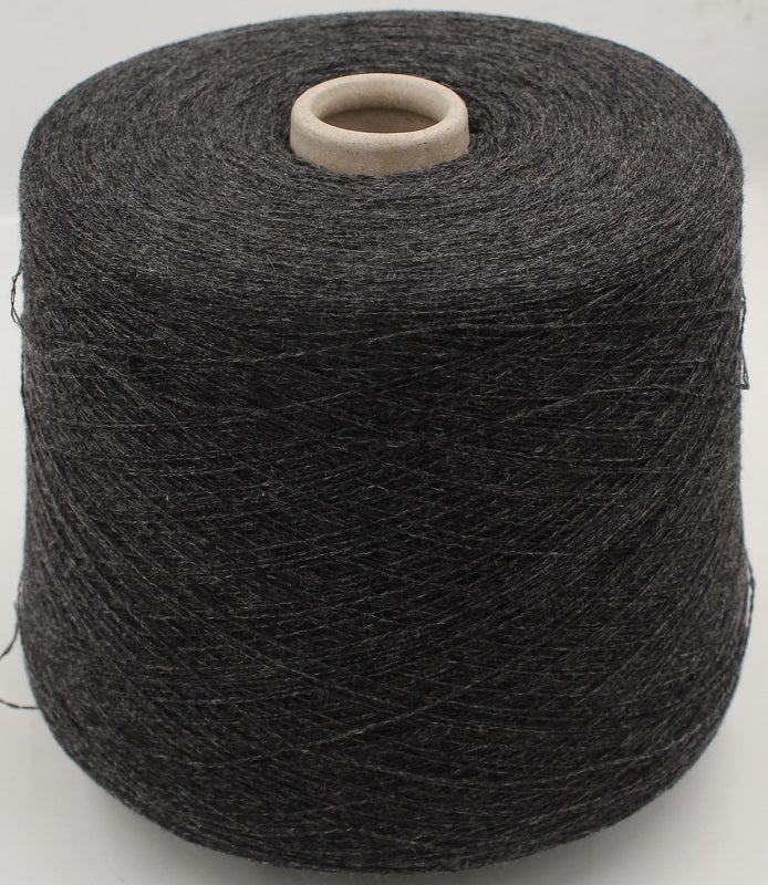 2/28 100% cashmere colore grigio scuro rocche 570 gr