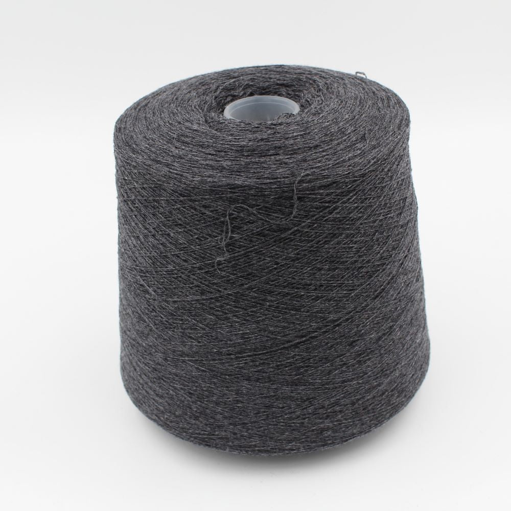 Filato 2/27 100% Cashmere per macchina 12 colore grigio scuro rocca 630 gr