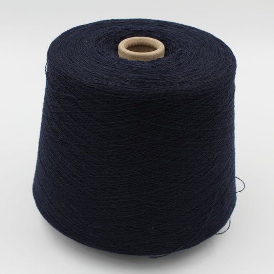 Filato da macchina 2/30 70% merino extrafine 30% cashmere colore blu rocca 530 gr