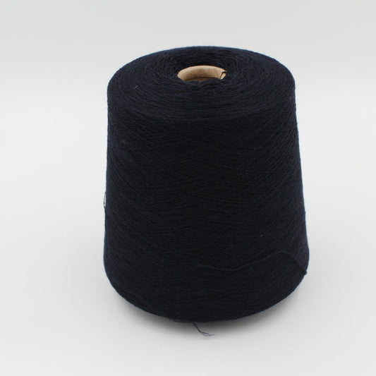 Filato da macchina 2/30 70% merino extrafine 30% cashmere colore blu rocca 530 gr