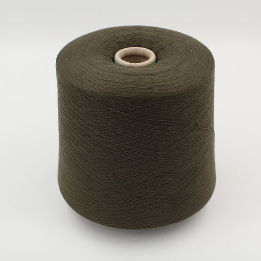 100% Cashmere yarn, 2/48 Nm, combed, ivy green, 420g cone
