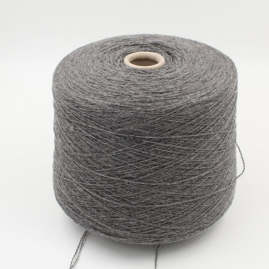 Filato merinos extrafine 70% cashmere 30% nm. 2/15 colore grigio medio rocche 540 gr