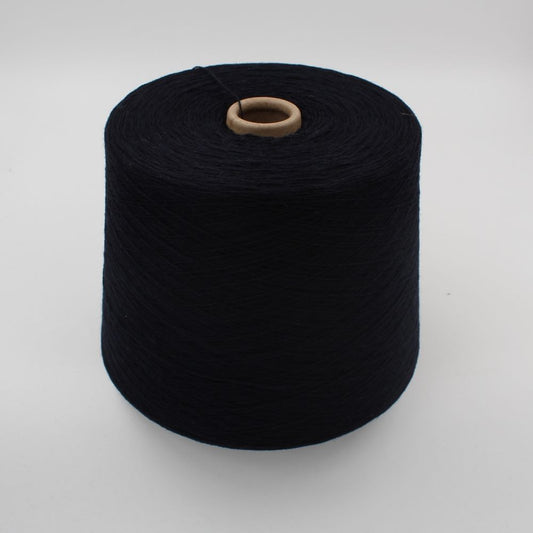 Filato da macchina 2/30 70% merino extrafine 30% cashmere colore blu rocca 510 gr