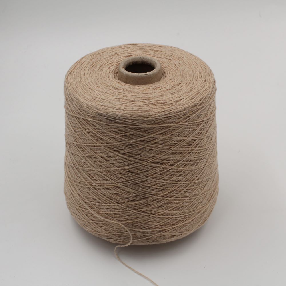ALTER-ECO filato 97% cashmere 3% lana merino nm 2/12 colore beige rocche 650 gr