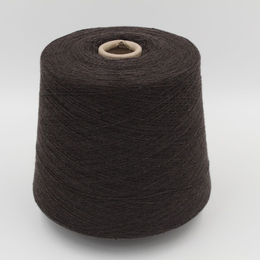 Filato da macchina 2/30 70% merino extrafine 30% cashmere colore marrone rocca 520 gr