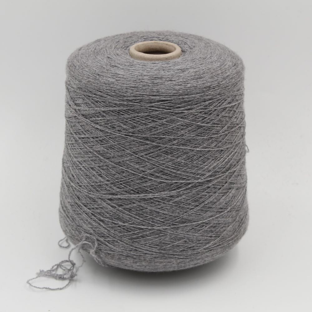 FANTASTIC 97% Merino 3% Polyamide nm 13500 light grey cones 540gr