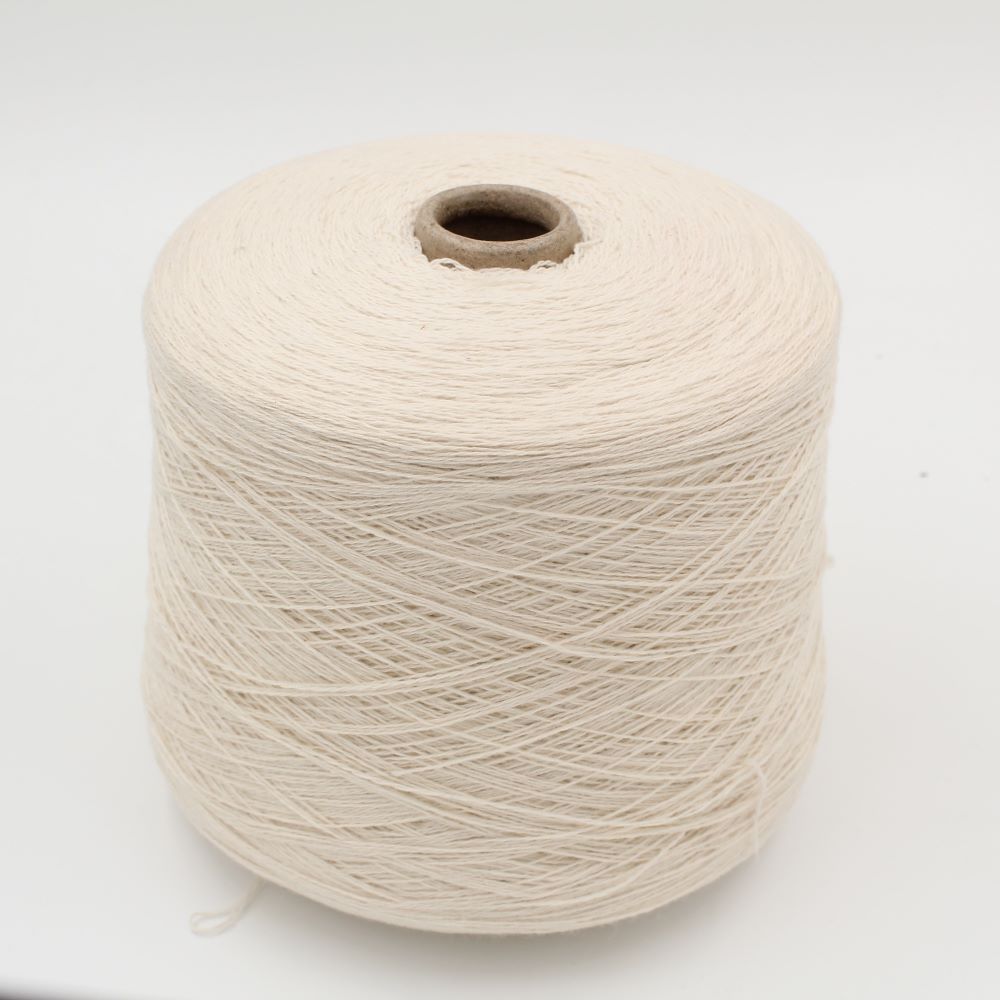 NINETYFIVE 95% Cashmere 5% Merinos nm 2/14 white color cones 580gr
