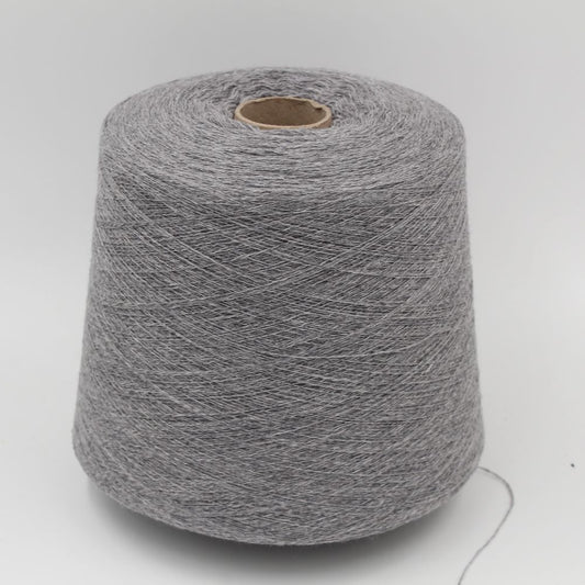 Yarn Nm. 2/28 70% extrafine merino 30% cashmere light grey cone 560gr