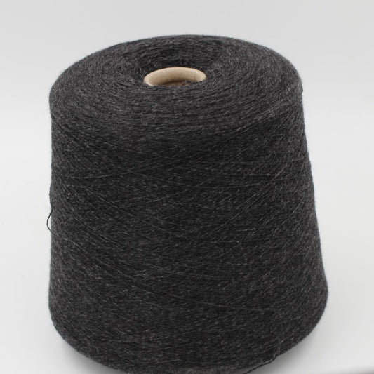 ALTER-ECO filato 97% cashmere 3% lana merino nm 2/12 colore grigio scuro rocche 460gr