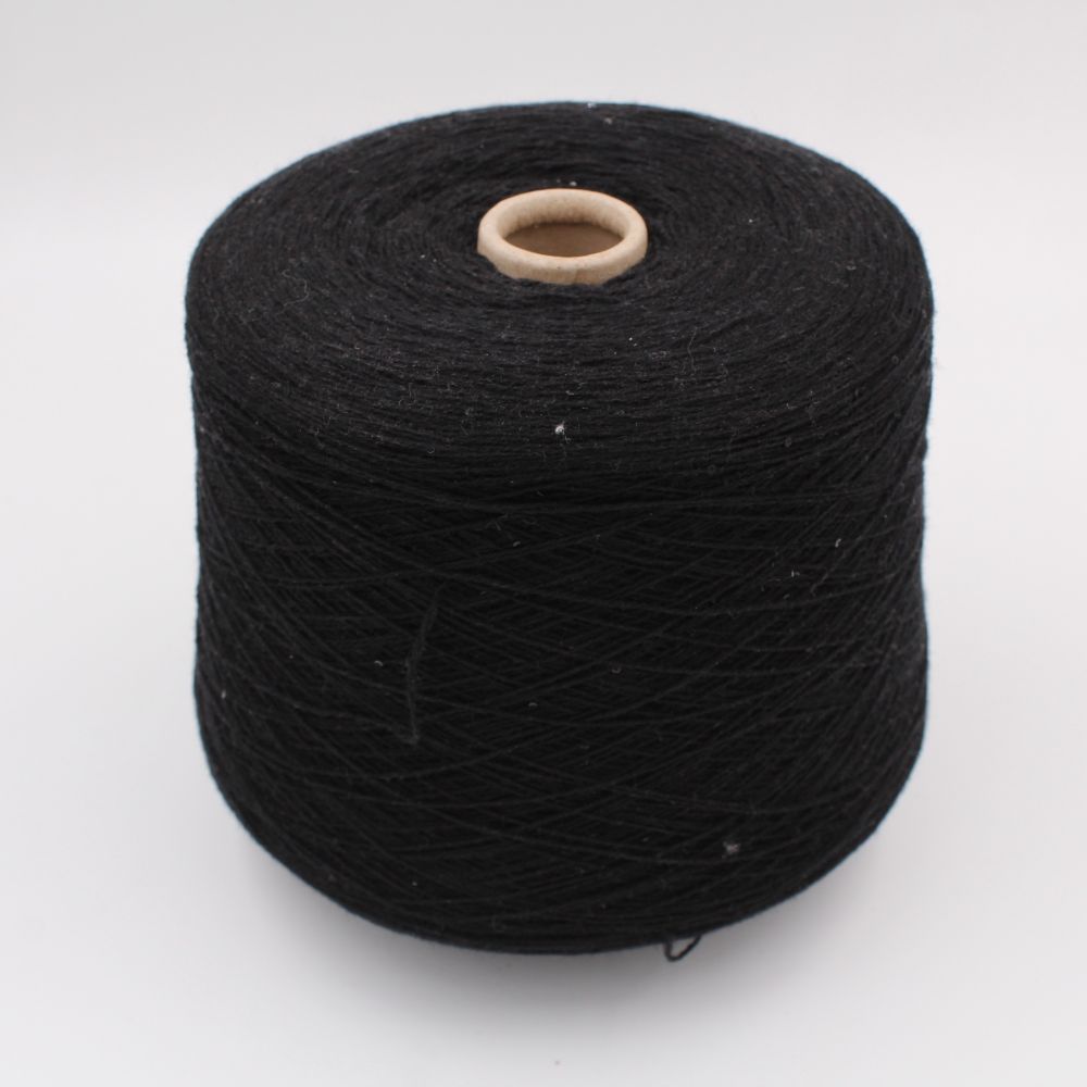 87% extrafine merino yarn 10% cashmere 3% polyester nm 8500 with sequins color black cones 440 gr