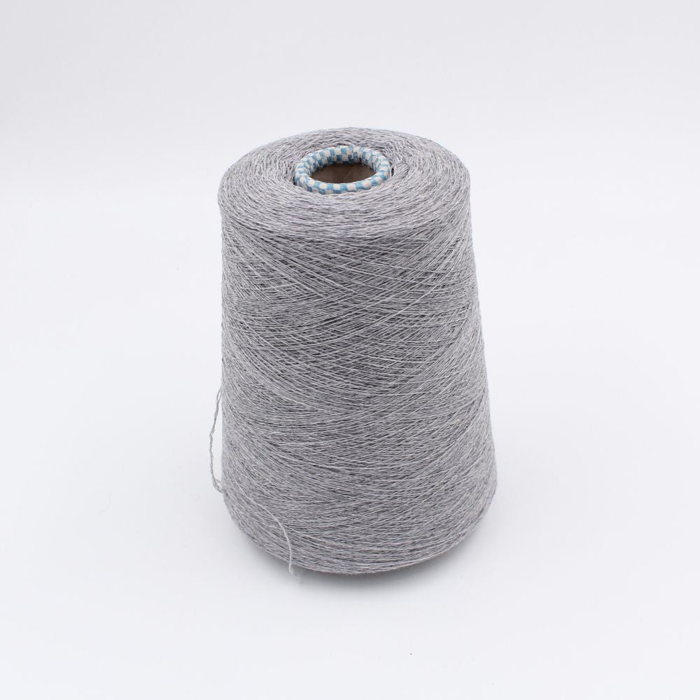 2/30 70% extrafine merino 30% cashmere color light grey cone 390 gr