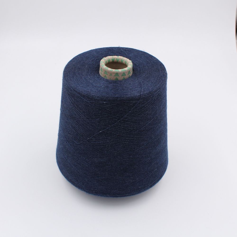 GOLD 70% cashmere 30% seta nm 2/80 pettinato colore blu rocche 440 gr