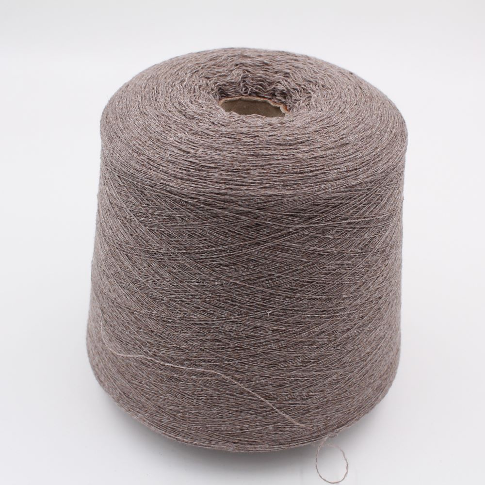 2/28 70% merino extrafine 30% cashmere colore dark brown rocche 540 gr