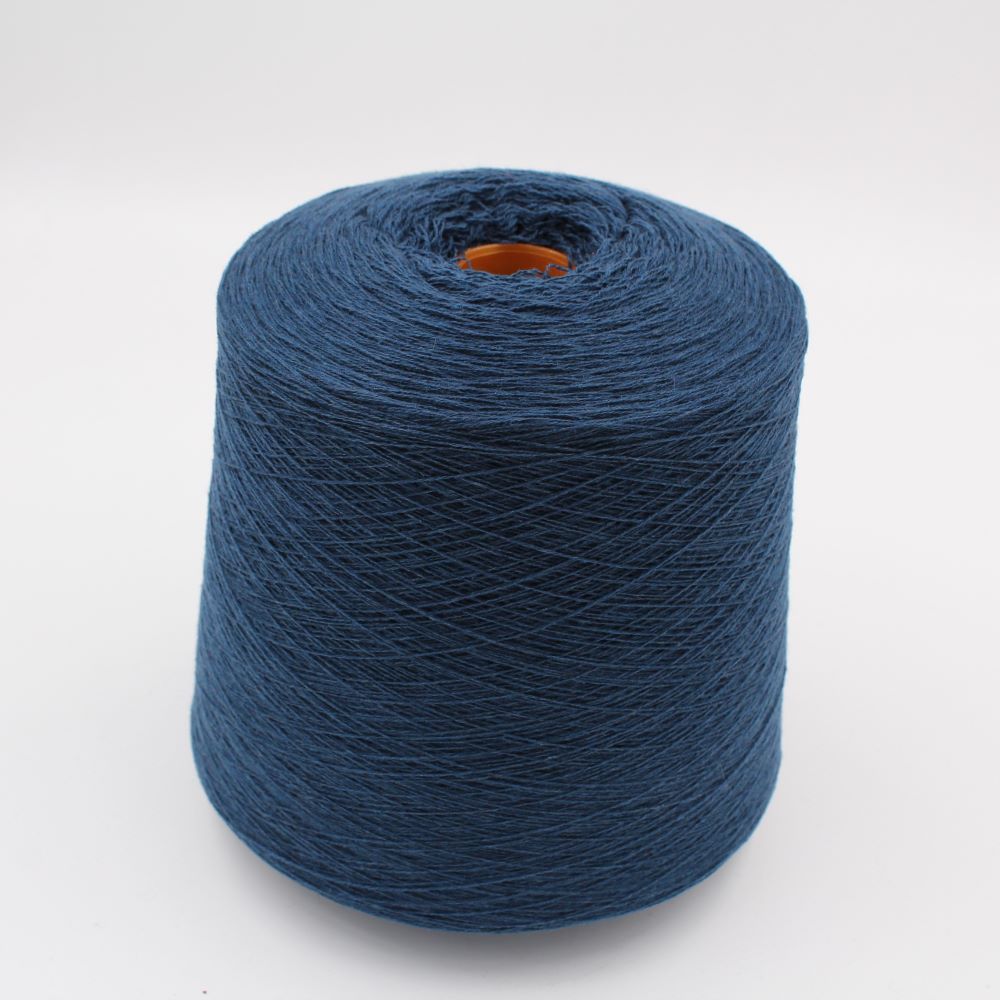 Yarn 2/28 100% Cashmere color white cones 510gr