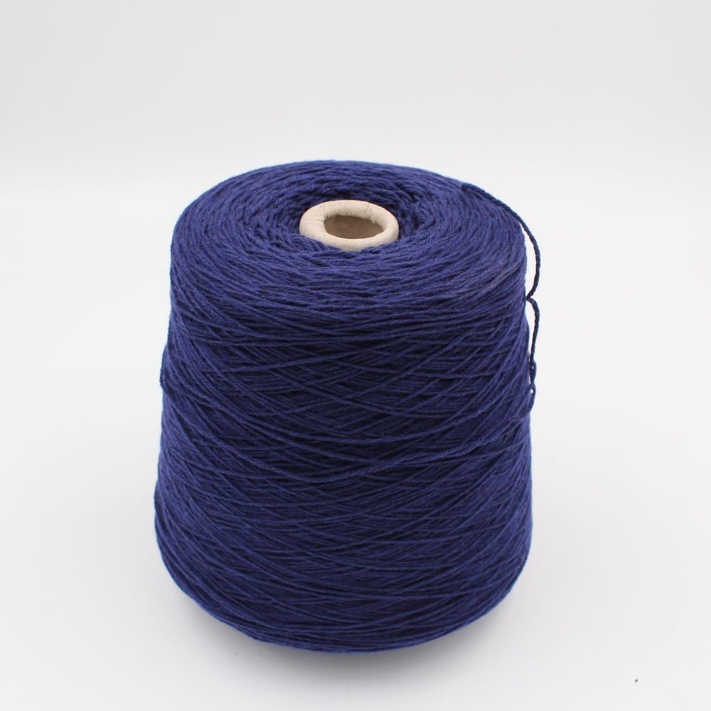 Filato 70% merinos 30% cashmere nm 4/15 colore blu rocche 500gr