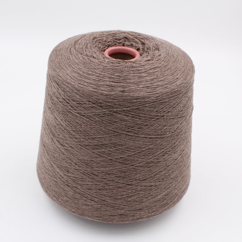 2/28 70% merino extrafine 30% cashmere colore dark brown rocche 550gr