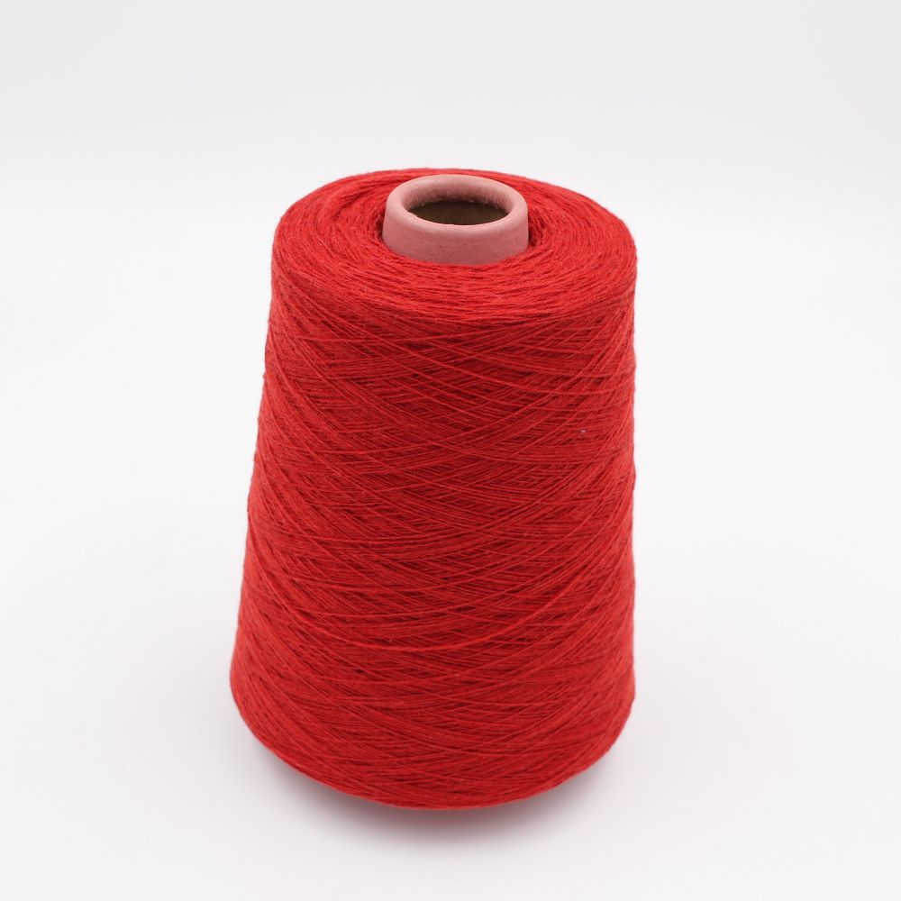 Yarn 2/28 100% Cashmere color red cones 400gr