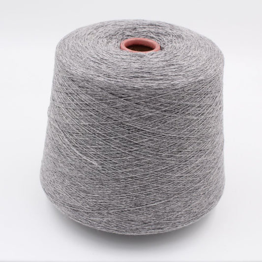 Filato 2/28 100% Cashmere colore grigio chiaro rocche 510gr