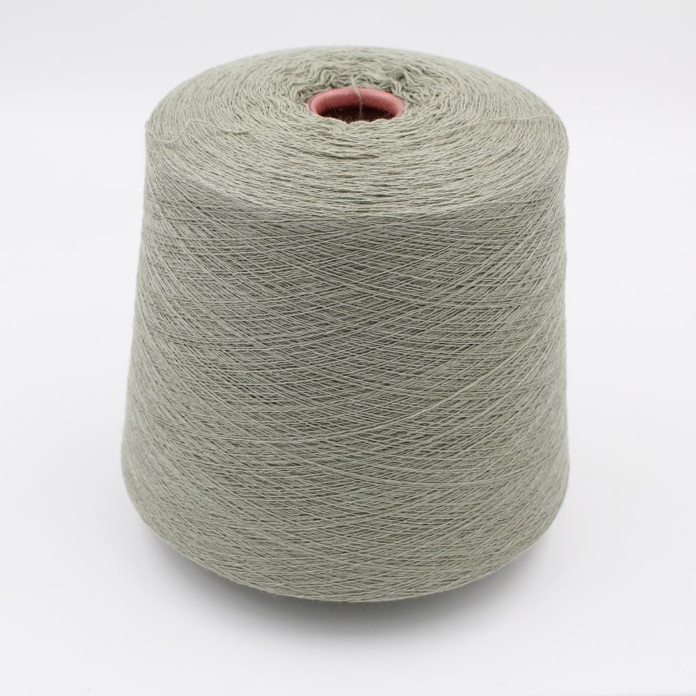 2/30 70% extrafine merino 30% cashmere color military green cones 480 gr