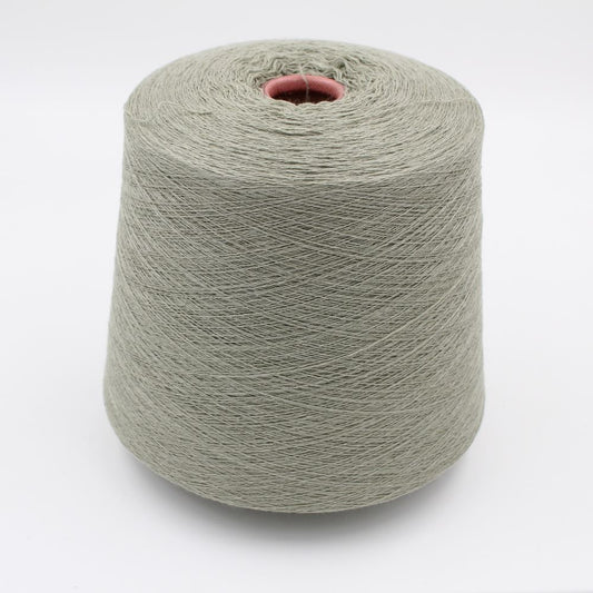 2/30 70% extrafine merino 30% cashmere color military green cones 480 gr