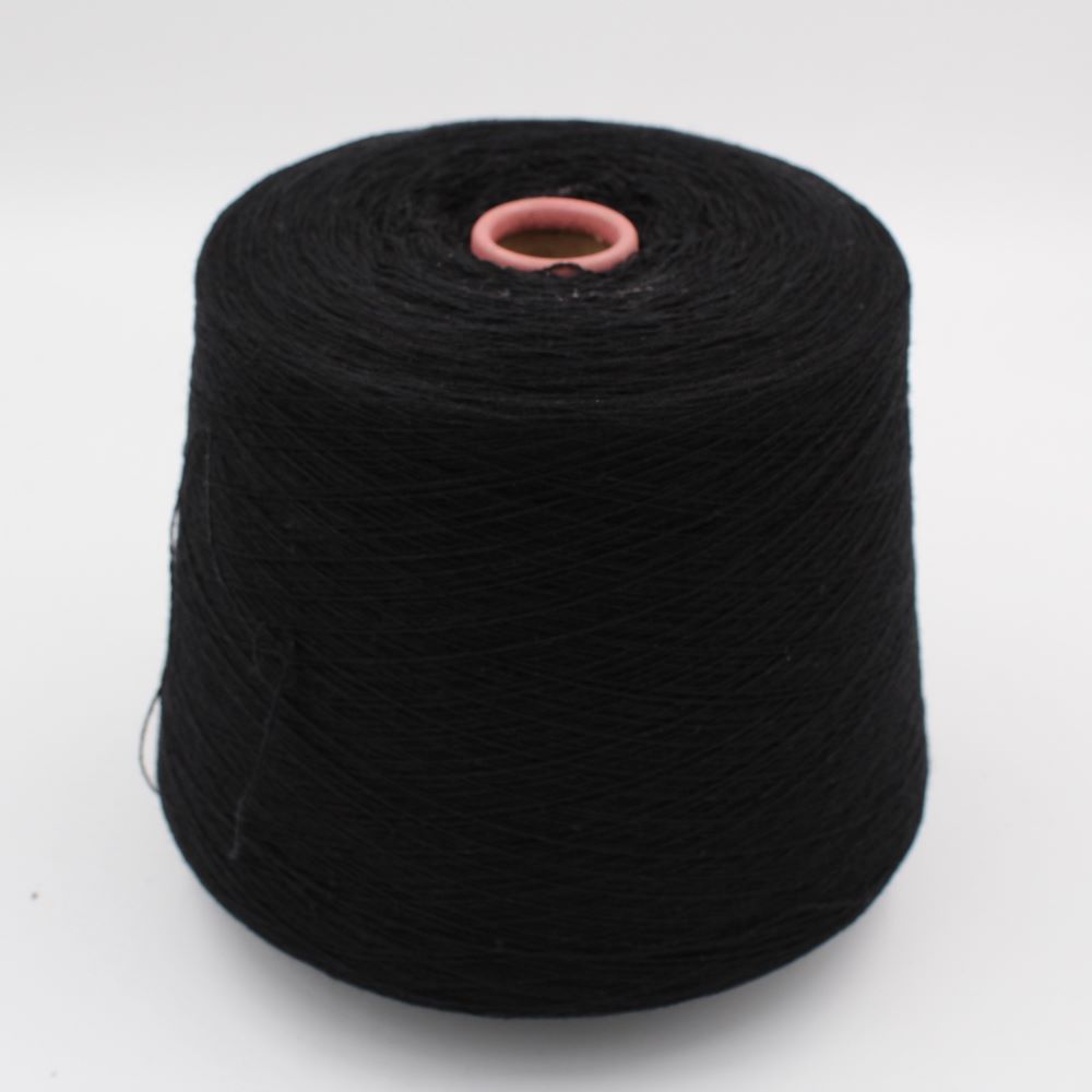 2/28 70% extrafine merino 30% cashmere color black cones 550 gr