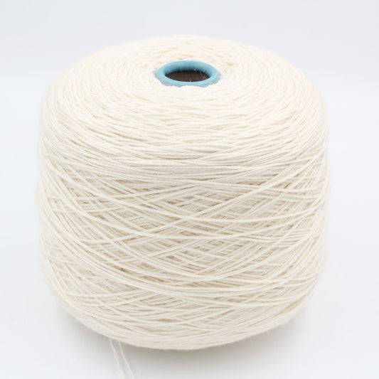 Filato 10% Cashmere 90% Lana nm 4/16 colore bianco naturale rocche 600gr