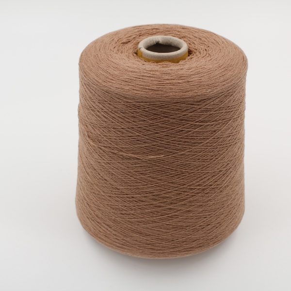 Filato 2/28 100% Cashmere per macchina 12 colore cream fuoge rocche 640 gr