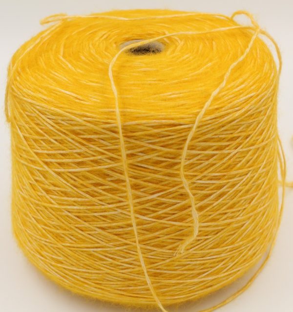 Filato fantasia 22% baby alpaca 14% lana fine 64% cotone nm 2000 colore giallo rocche 410 gr