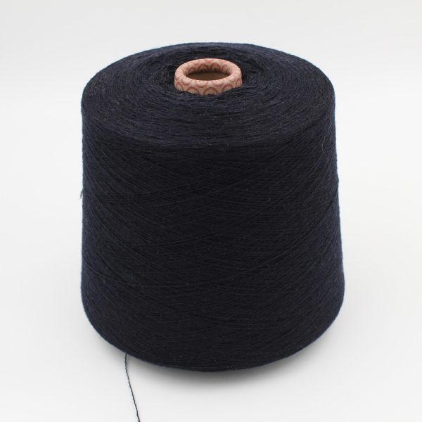 Filato da macchina 2/30 70% merino extrafine 30% cashmere colore blu notte rocca 530 gr