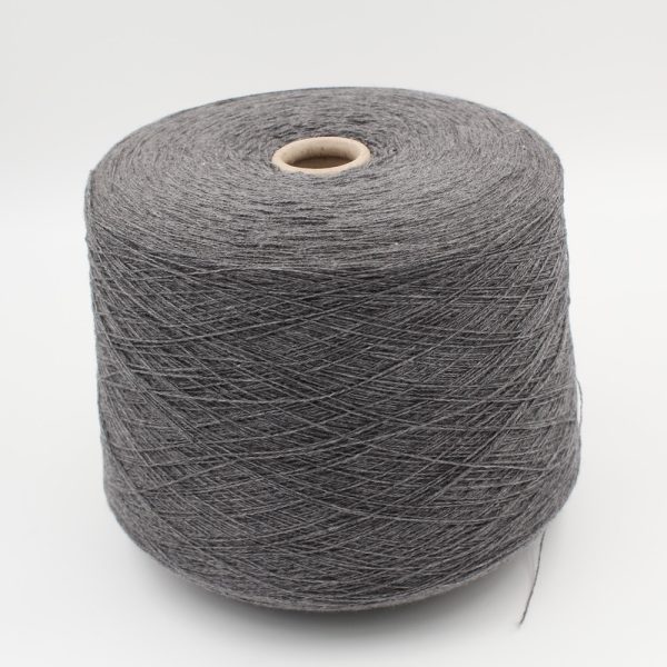 Filato 2/28 100% cashmere per macchina 12 colore grigio medio rocche 560 gr