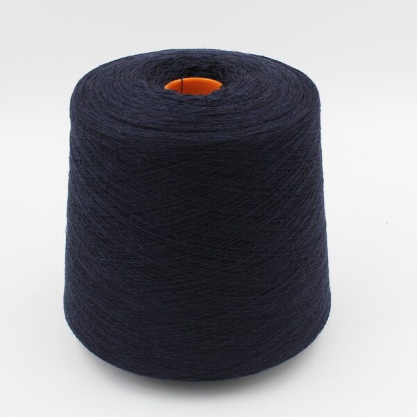 Filato da macchina 2/30 70% merino extrafine 30% cashmere colore blu scuro rocca 550 gr