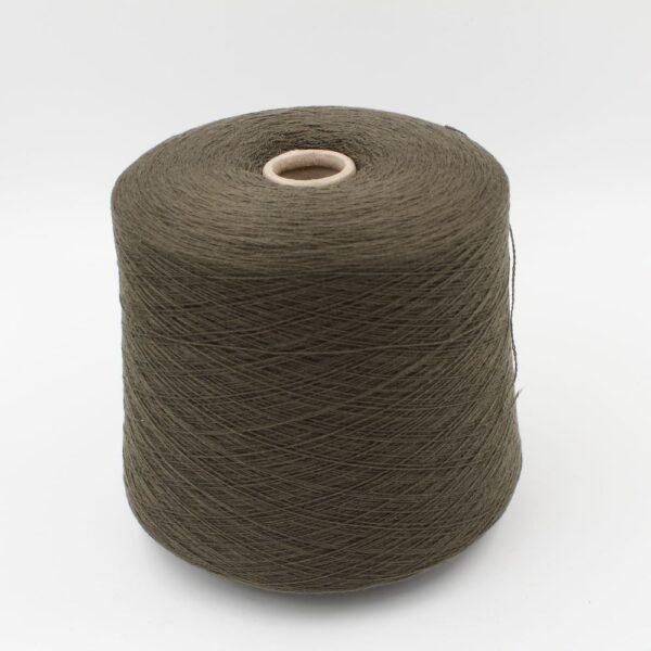 Filato 2/27 100% Cashmere per macchina 12 colore verdone rocche 490 gr