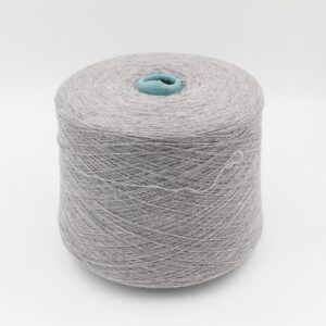 BATUFFOLO filato cashmere 42% merino extrafine 58% nm 2/20 colore grigio chiaro rocche 450 gr